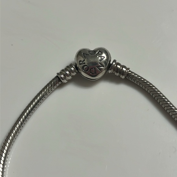 Pandora Moments Heart Clasp Snake Chain Bracelet - Picture 2 of 4